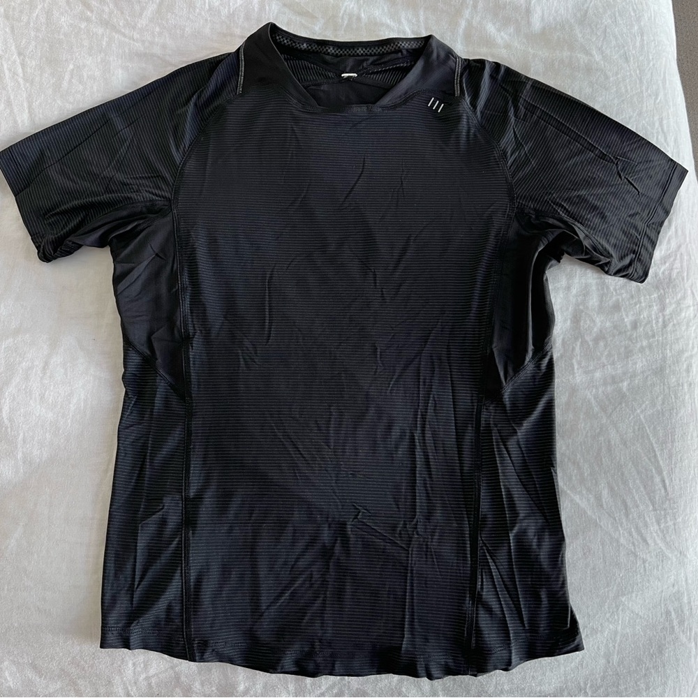 Lululemon Men's Black Athletic Top